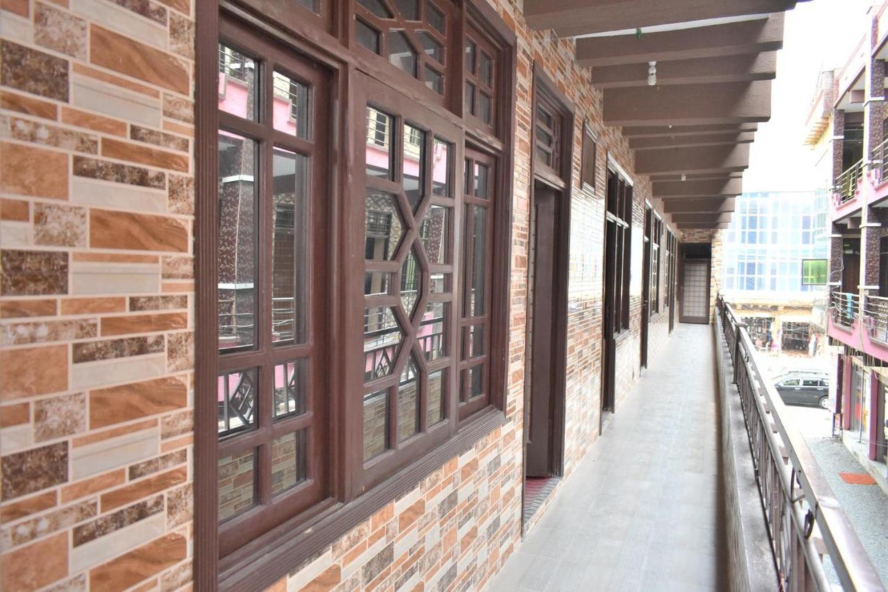 Zara Residence 1 Saidu Sharif Екстериор снимка